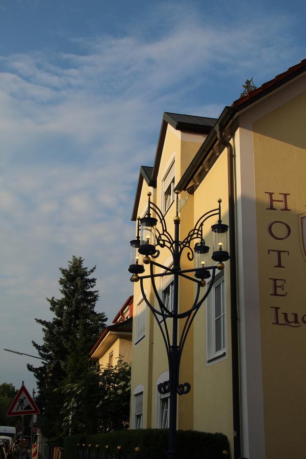 Koenig Ludwig Design Hotel Neu Zimmer Mit Sauna Oder Whirlpool Oder Mehr Altotting Exterior photo